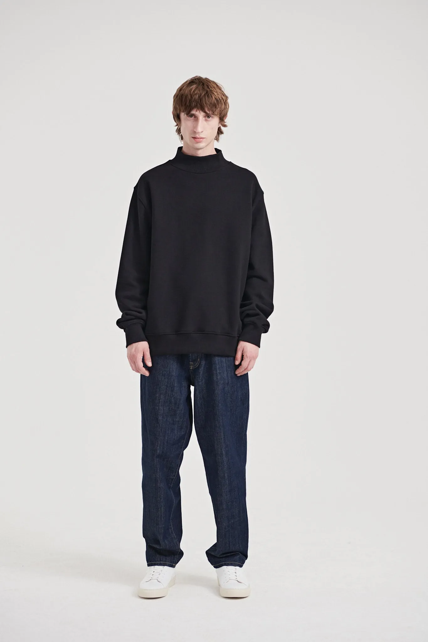 04 / Turtleneck Sweatshirt