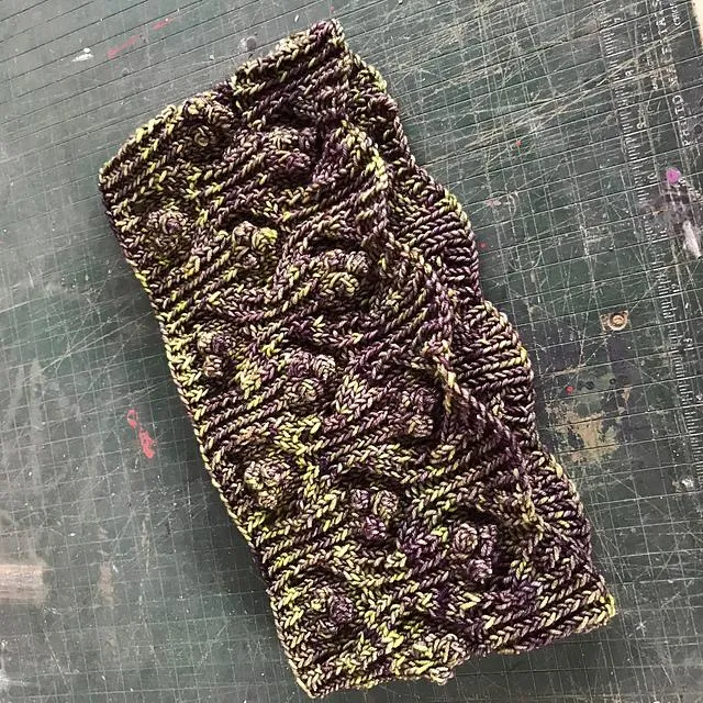 Brinjal cowl pattern
