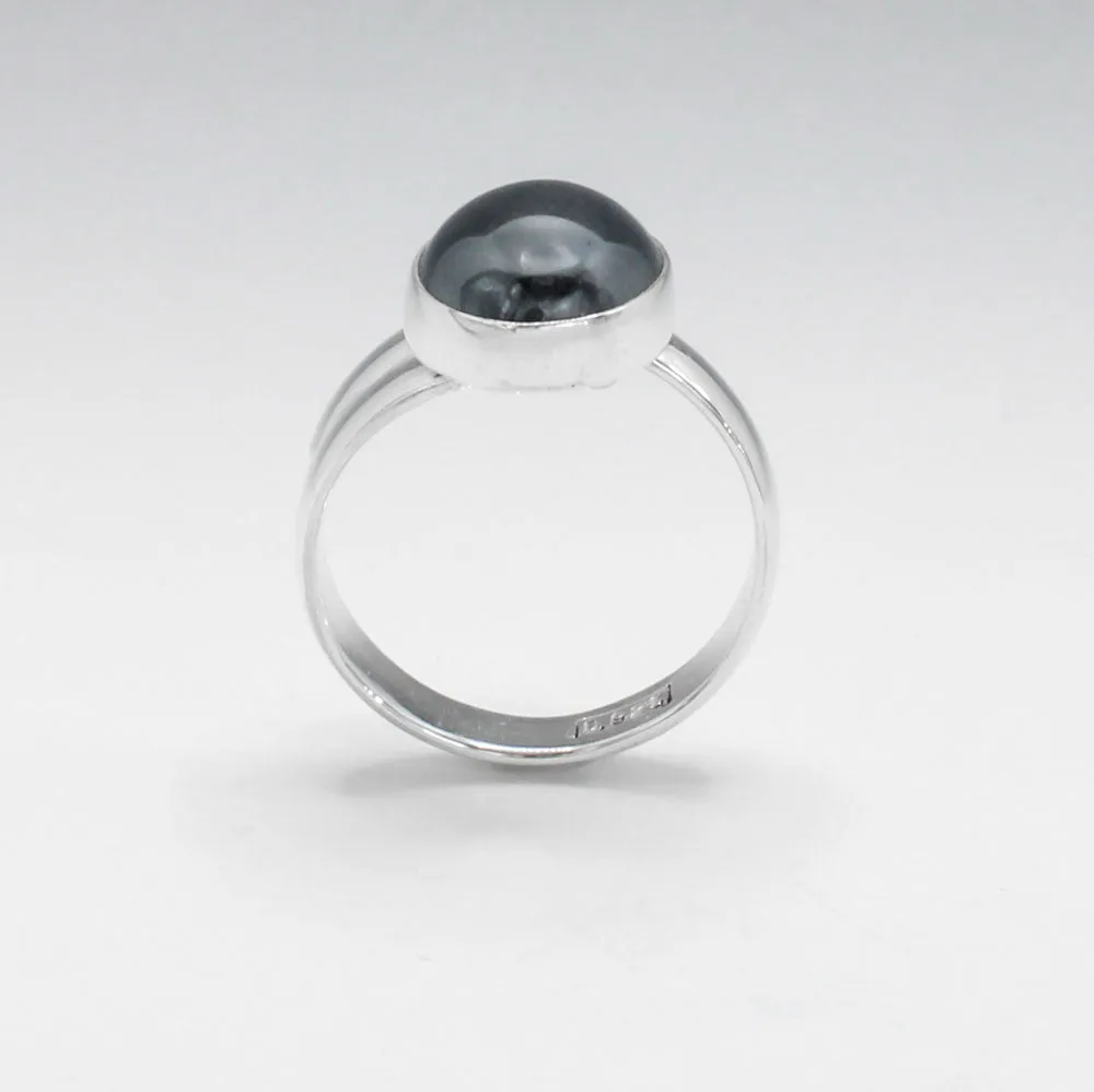 Candy - Oval Hematite Cabochon Silver Ring - Adjustable