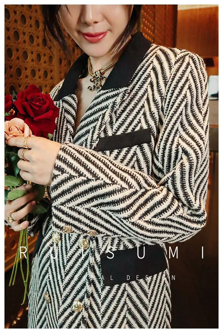 Design sense niche high-end black and white herringbone stitching classic suit collar  long coat- Duli