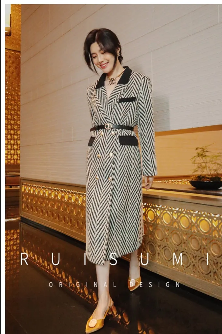 Design sense niche high-end black and white herringbone stitching classic suit collar  long coat- Duli