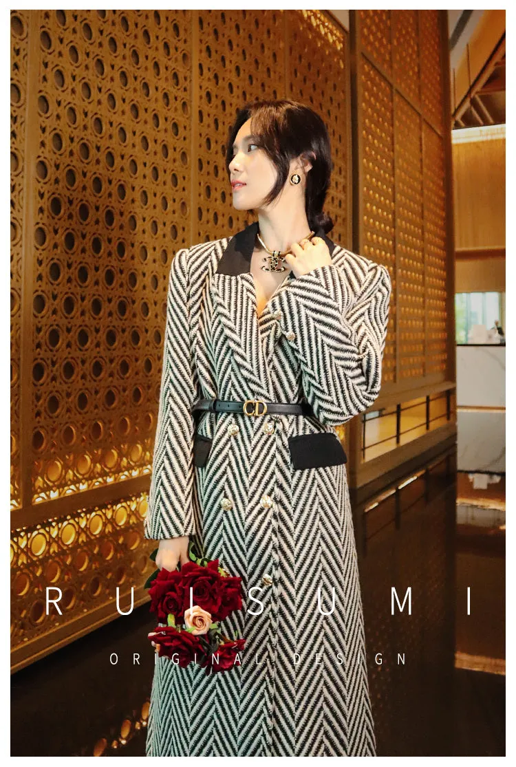 Design sense niche high-end black and white herringbone stitching classic suit collar  long coat- Duli