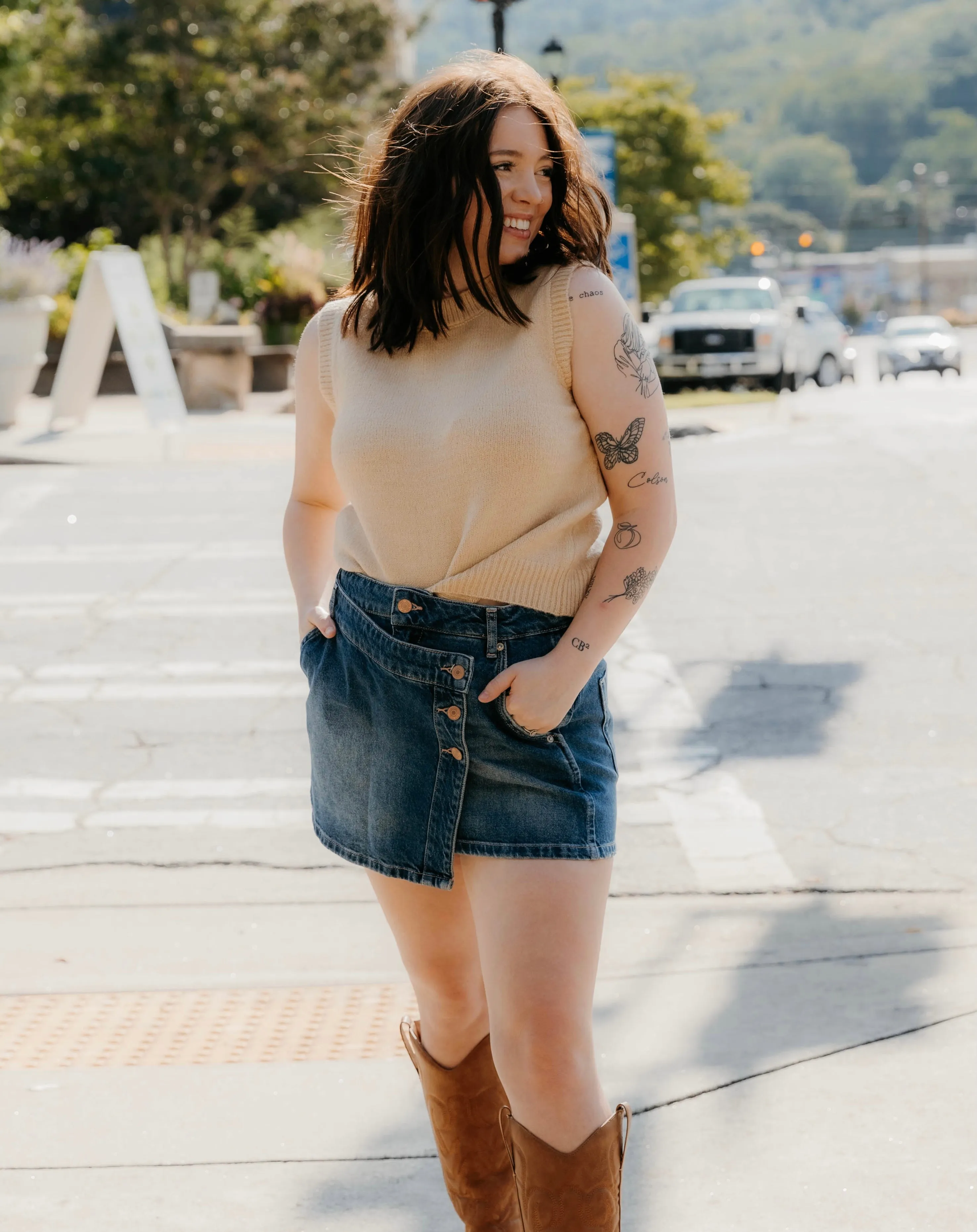 Emerie Sleeveless Cropped Sweater Top