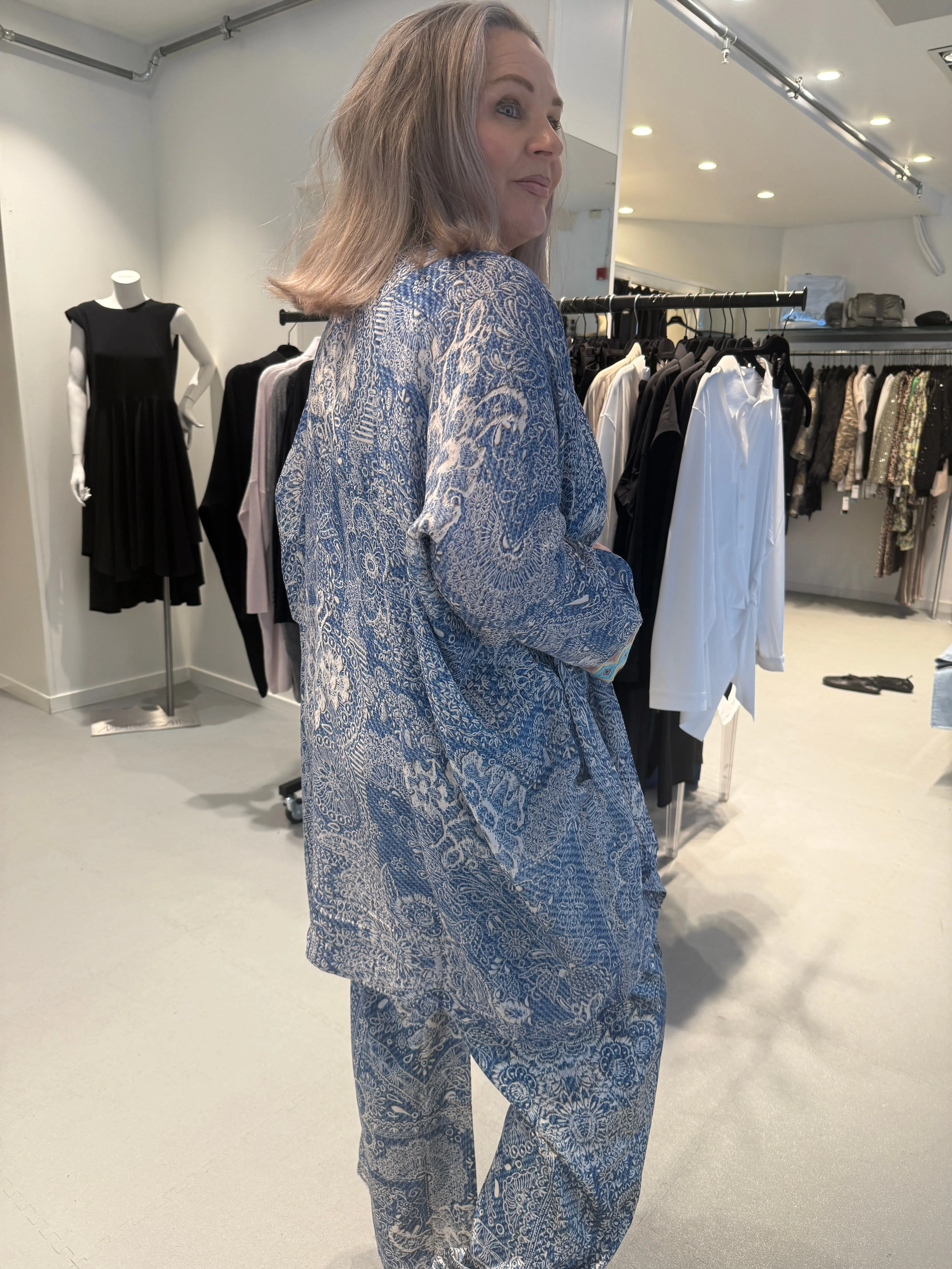 Johnny Was Dolce kimono bl med snring foran og lommer i siden