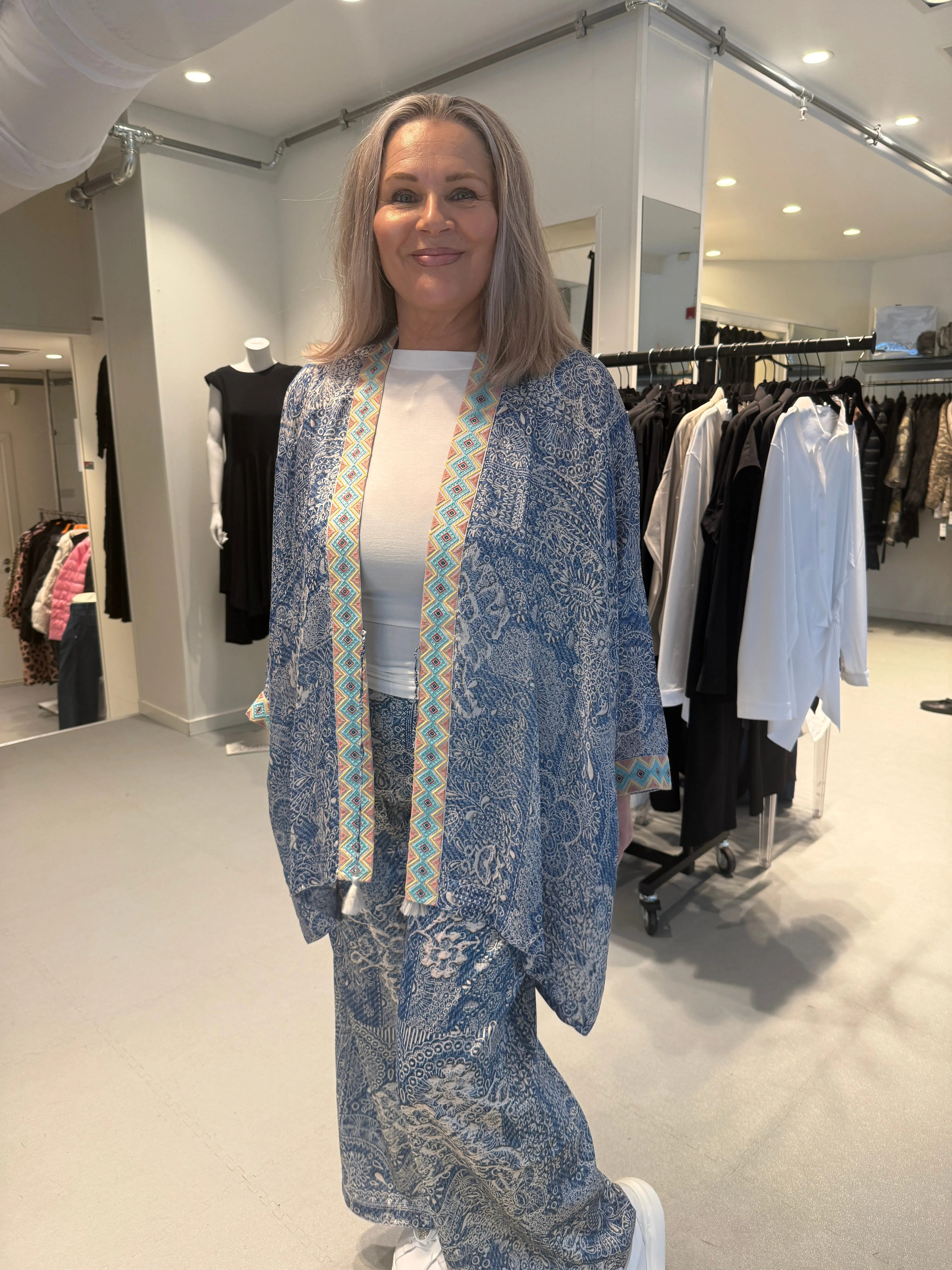 Johnny Was Dolce kimono bl med snring foran og lommer i siden