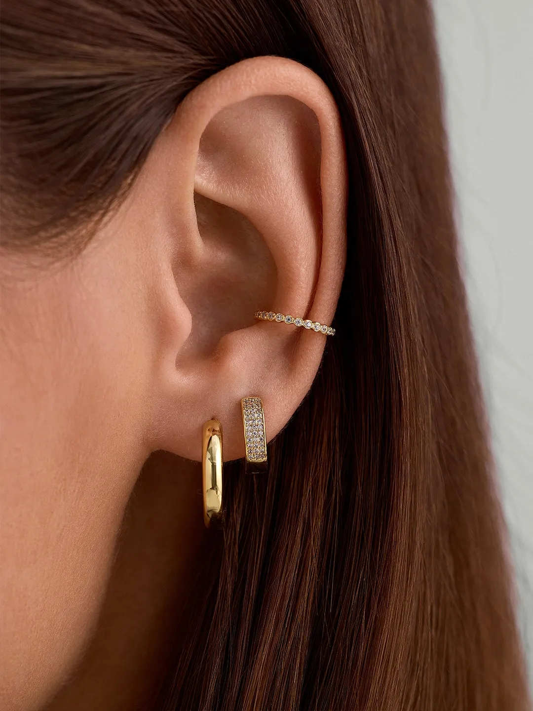 Medium Bold Hoops