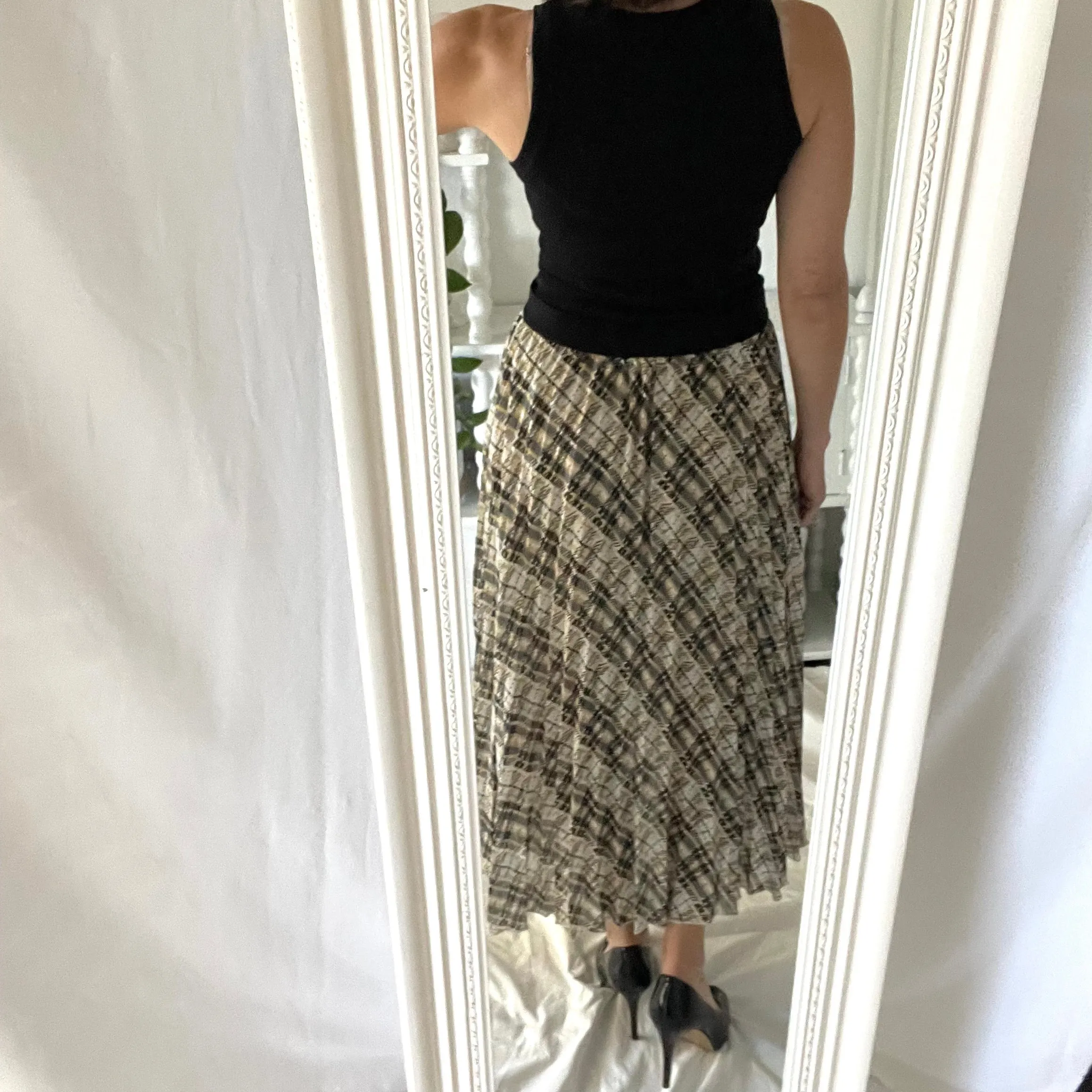 Piper Size 12 Pleated Midi Skirt RRP $99 BlackYellow Check Work Business Races