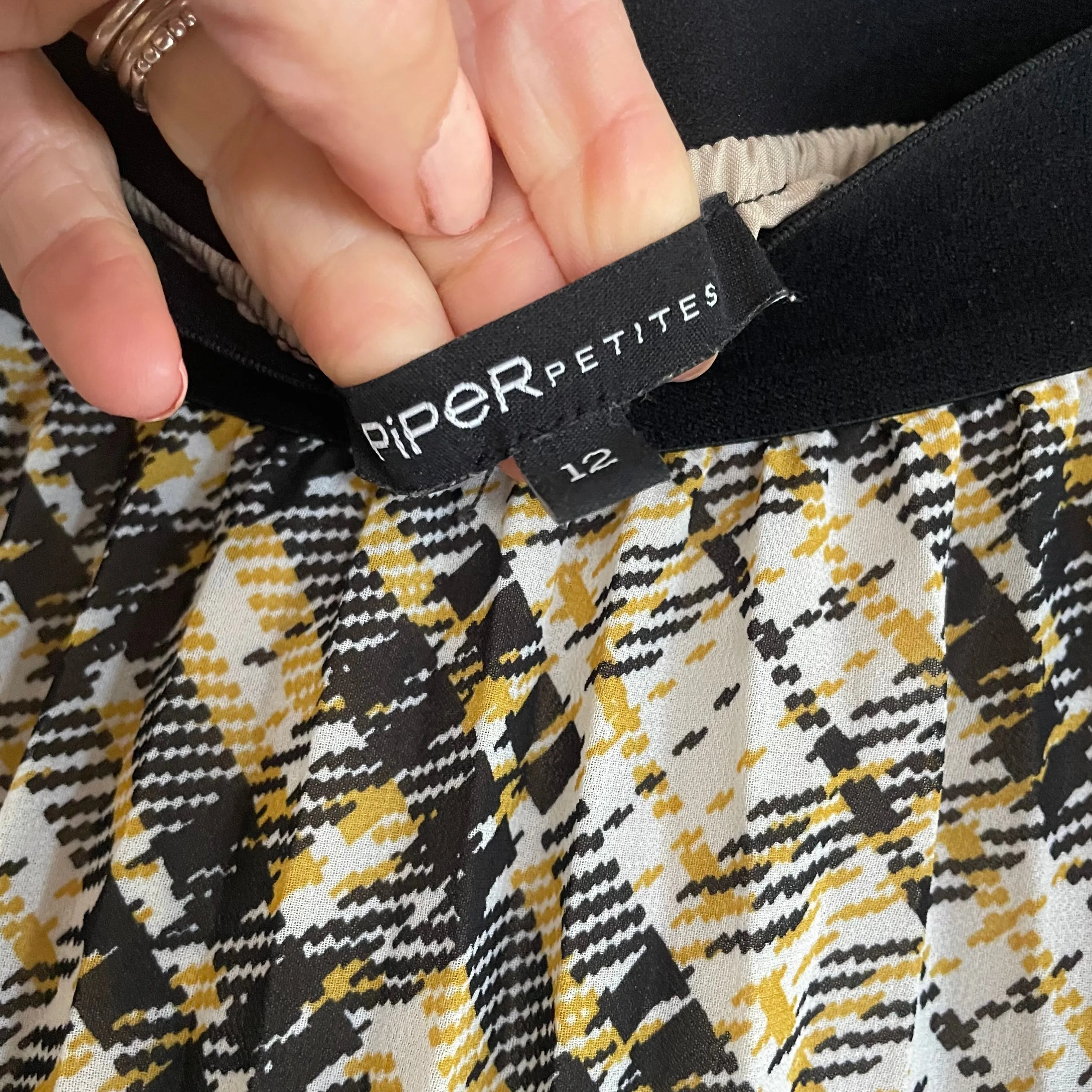 Piper Size 12 Pleated Midi Skirt RRP $99 BlackYellow Check Work Business Races