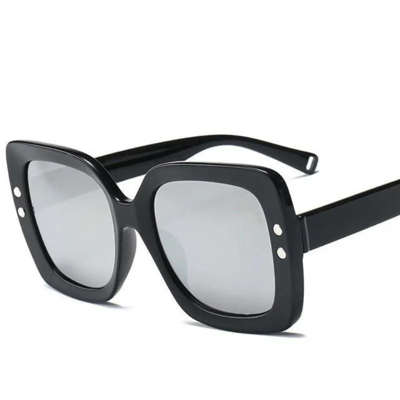 Retro Bold Frame Sunglasses