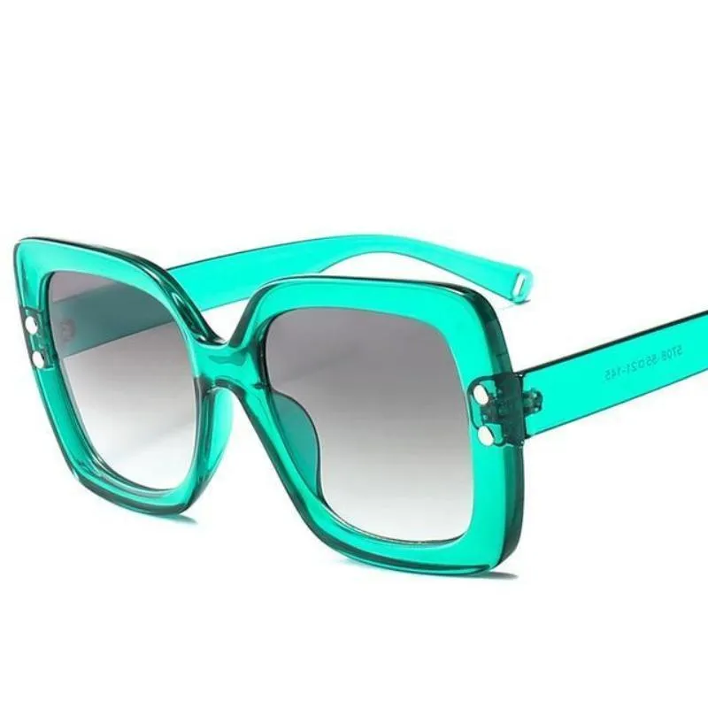 Retro Bold Frame Sunglasses