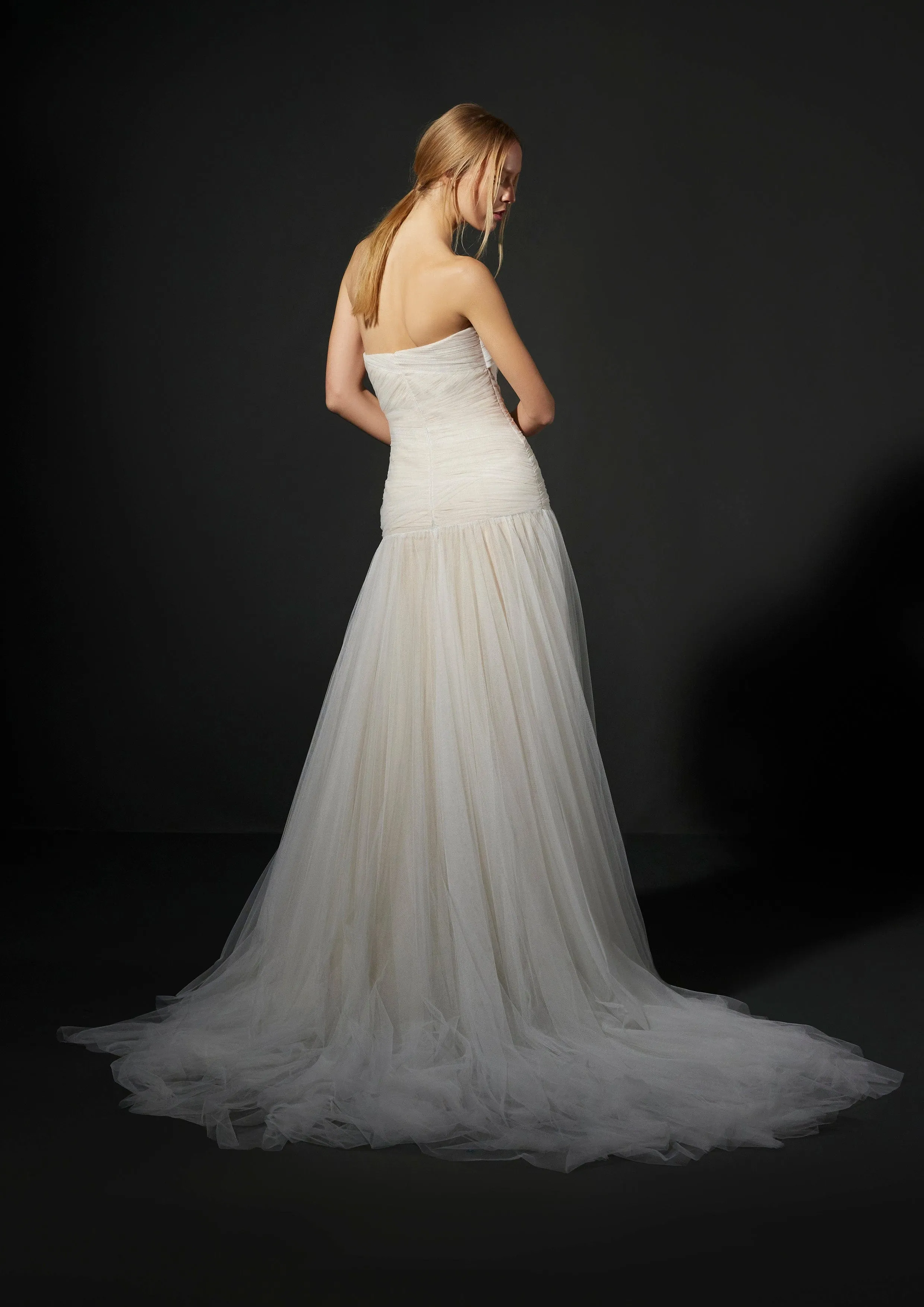Vera Wang: Aloue