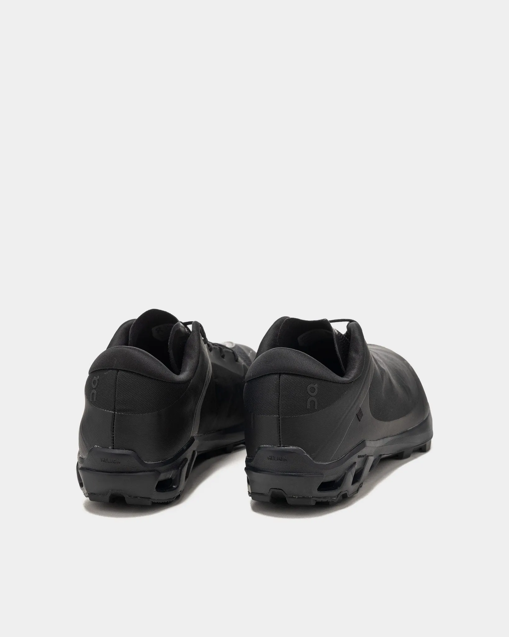 x PAF Cloudventure Peak All Black