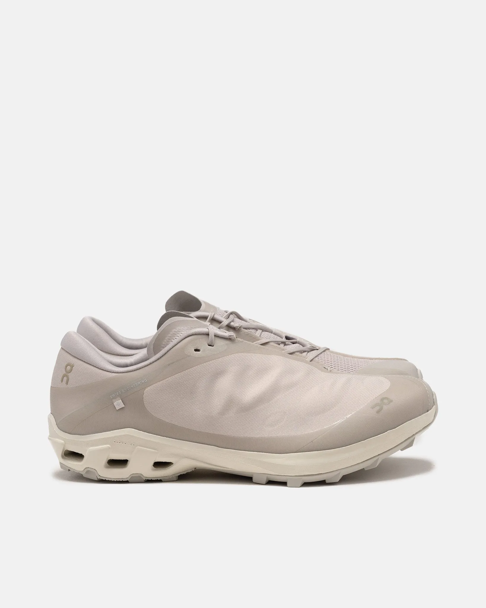 x PAF Cloudventure Peak Ice / Moon