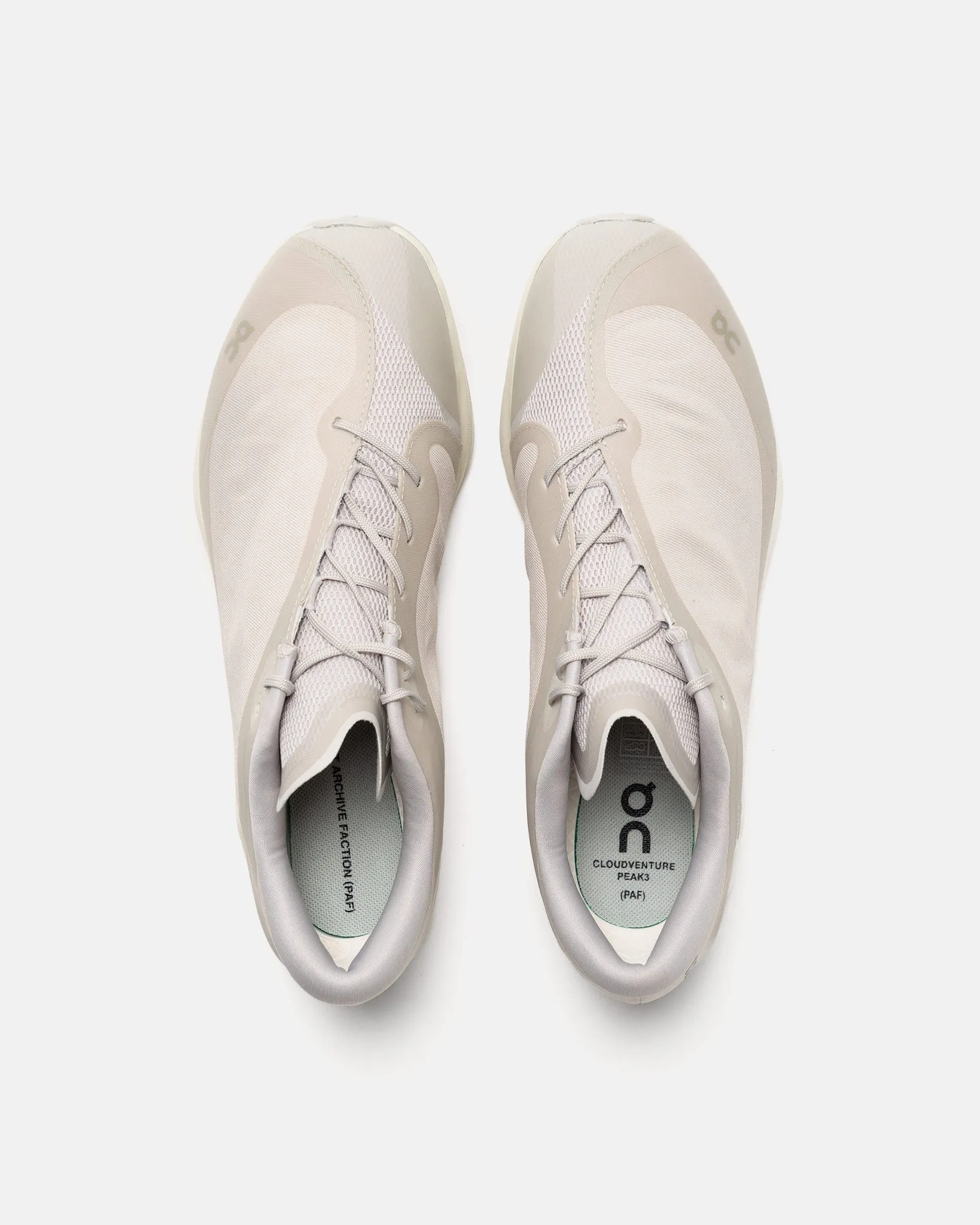 x PAF Cloudventure Peak Ice / Moon