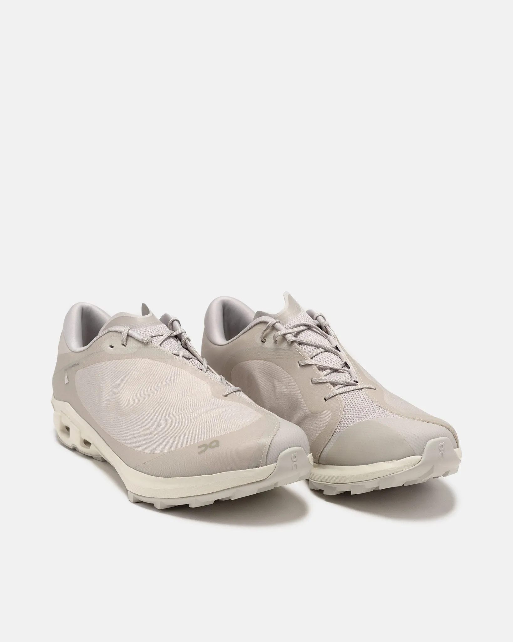 x PAF Cloudventure Peak Ice / Moon
